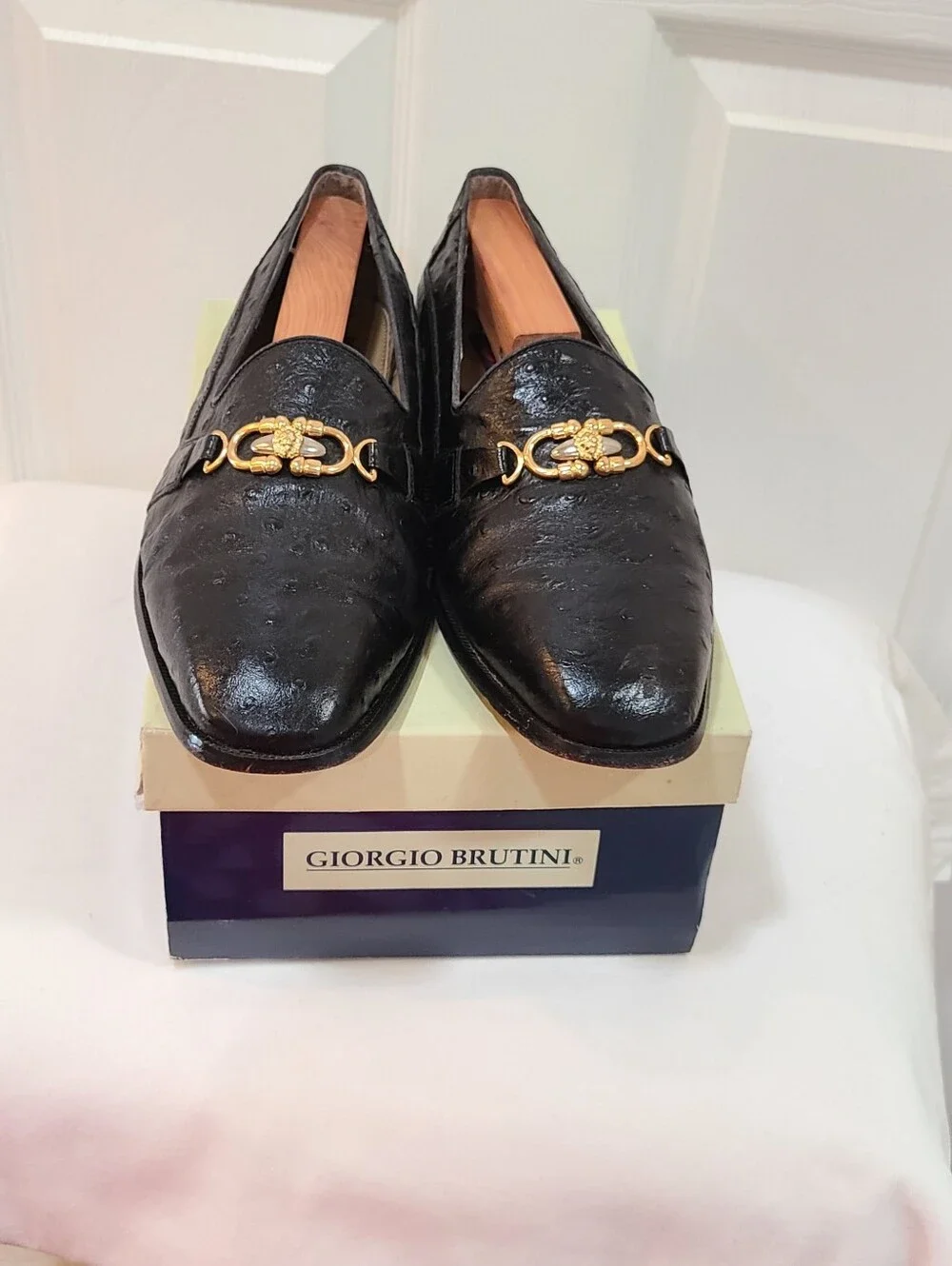 Giorgio Brutini Black Leather Slip-On Loafers with Gold Accent 9.5